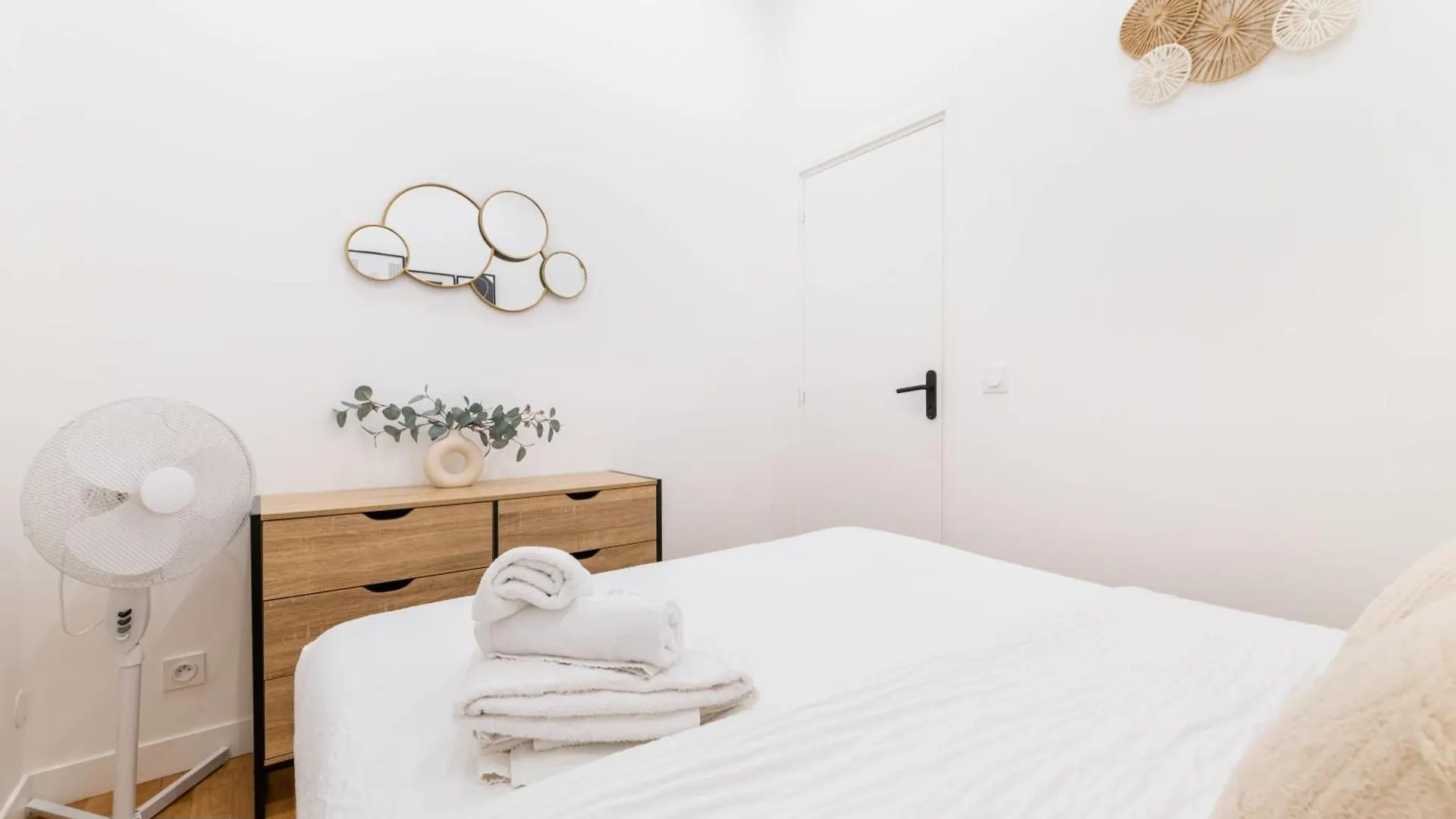 Bel Appartement Cosy Situe Pres Des Halles - 4P París 0*,  Francia